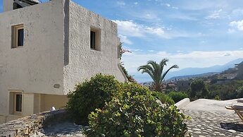 Entire Villa Full View 3 Bedrooms 3 Bathrooms 3 Kitchens