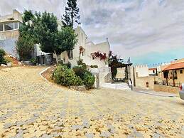 Entire Villa Full View 3 Bedrooms 3 Bathrooms 3 Kitchens