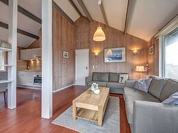 Restyled Bungalow With Dishwasher, Near Reservoir