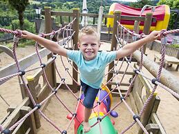 Restyled Bungalow With Dishwasher, Near Reservoir