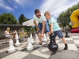 Restyled Bungalow With Dishwasher, Near Reservoir