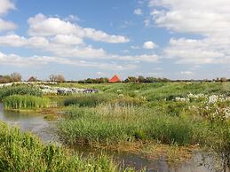 Nice Chalet With Wifi, at Just 1 km From the Beach