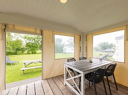 Nice Chalet With Wifi, at Just 1 km From the Beach