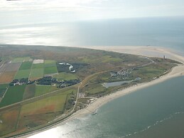 Cozy Coastal Retreat Texel