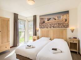 Cozy Coastal Retreat Texel