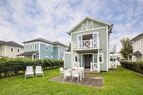 Villa in Hellevoetsluis Near North Sea Beach