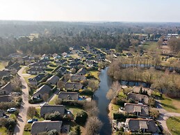Cozy Bungalow With a Nice Sauna, 3 km. From Putten