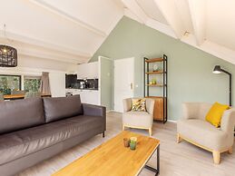 Cozy Bungalow With two Bathrooms, 3 km From Putten