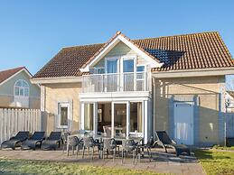 Detached Villa With Sauna, Just 1km From the Beach