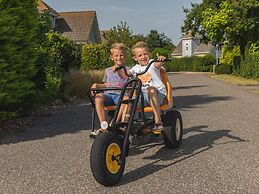 Comfy Kidsvilla Near the Beach