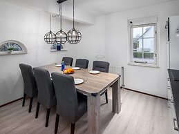 Tatched Villa With Dishwasher, 1 km From the Beach