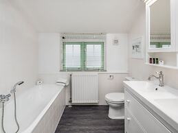 Tatched Villa With Dishwasher, 1 km From the Beach