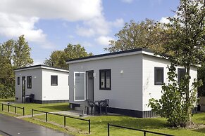 Comfy Chalet With Microwave, 500 m. From the Beach