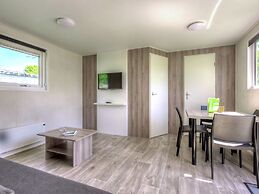 Comfy Chalet With Microwave, 500 m. From the Beach