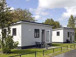 Comfy Chalet With Microwave, 500 m. From the Beach