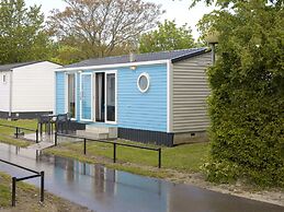 Comfy Chalet With Microwave, 500 m. From the Beach