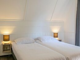 Restyled House With Three Bathrooms, Breda at 10km