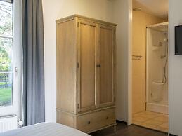 Restyled House With Three Bathrooms, Breda at 10km