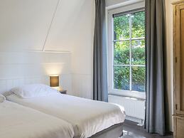 Restyled House With Three Bathrooms, Breda at 10km