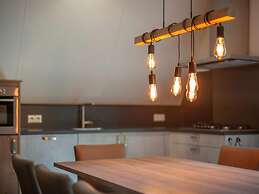 Restyled House With Dishwasher, Breda at 10 km