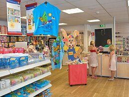 Restyled House With hot Tub, City of Breda at 10km