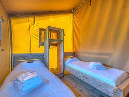 Tent Cabin With Kitchen Near Breda