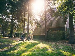 Tent Cabin With Kitchen Near Breda