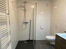 Restyled House With two Bathrooms, Breda at 10 km