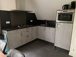 Restyled House With two Bathrooms, Breda at 10 km