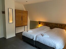 Restyled House With two Bathrooms, Breda at 10 km