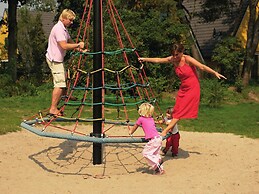 Restyled House With two Bathrooms, Breda at 10 km