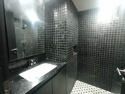 Cozy The H Residence by Bonzela Property