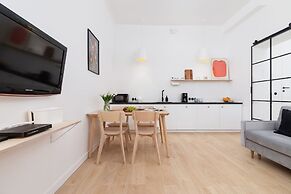 Apartment Dwernickiego Cracow by Renters
