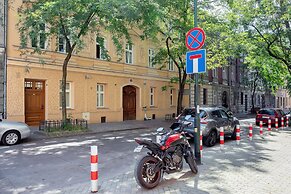 Apartment Dwernickiego Cracow by Renters