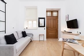 Apartment Dwernickiego Cracow by Renters