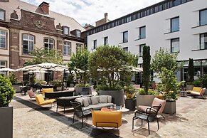 Hôtel LÉONOR the place to live