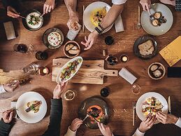 Hôtel LÉONOR the place to live