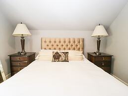 Downton Lodge
