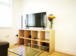 Seaside Apartment in the Heart of East Wittering Village