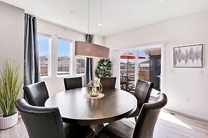 Modern & Stunning Home near Breweries and Old Town!