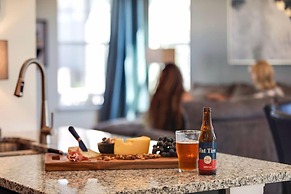 Modern & Stunning Home near Breweries and Old Town!