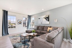 Modern & Stunning Home near Breweries and Old Town!