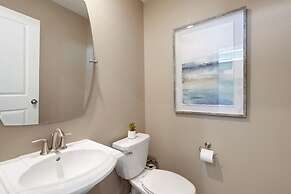 Modern & Stunning Home near Breweries and Old Town!