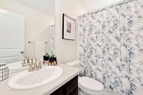 Modern & Stunning Home near Breweries and Old Town!