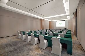 Holiday Inn Luzhou Longjian by IHG