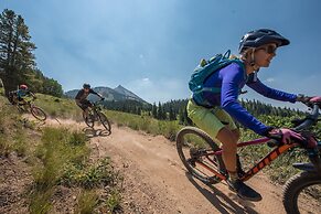 Grand Lodge Condo In The Heart Of Mt Crested Butte 1 Bedroom Condo - N