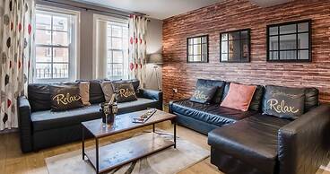 The Gathering Chester 3 Sleeps 14 Very Close to City Centre Racecourse