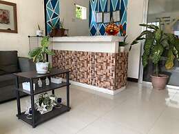 OYO 815 Carisil Bldg