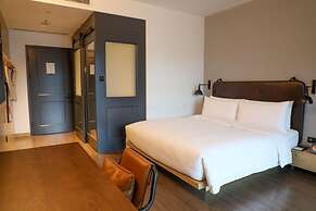 Moxy Shenzhen North Station