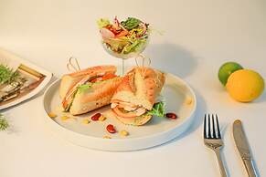 Moxy Shenzhen North Station